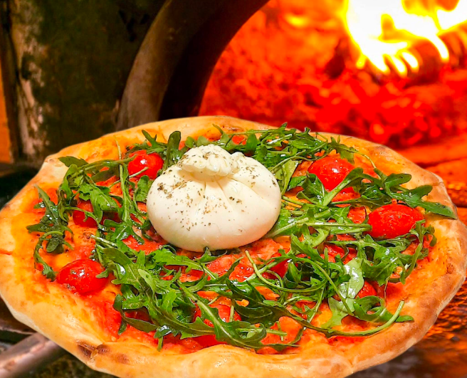 Пицца с сыром Буррата